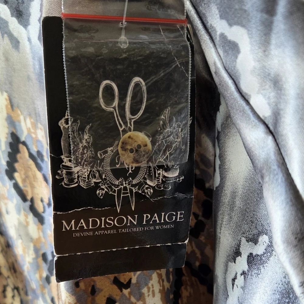 Madison Paige Blouse Size L New With Tags Snake Print - Picture 8 of 8